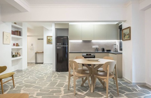 Athens City Centre Apartment | Centric designed apartment with a garden