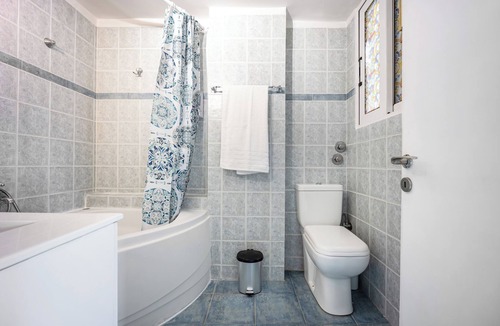 Chalcis Apartment | Chalkida sea overview marvellous apartment for 6!