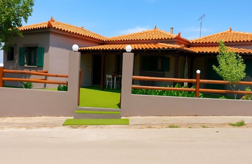 Okhthonia Apartment | Charming 1-bedroom apartment in quaint ΕΥΒΟΙΑ with WiFi, AC