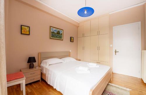 Zavlani Apartment | Charming & Authentic Gem - Walk to Port & Shops!