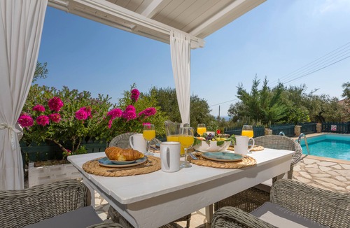 Askos Cottage | Charming Cottage with two bedrooms, Private Pool and beautiful sea views!