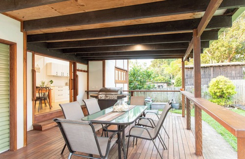 Dunwich House | Charming QLD-style cottage, in Dunwich the Perfect base to explore Nth Straddie