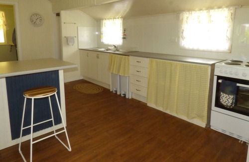 Yungaburra Cottage | Charming Spacious Open Plan Cottage with WiFi in Heart of Yungaburra Village
