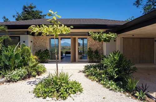 Santiago House | Chic 3BR Private Terrace & Nature Views