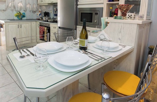 Peristeri Apartment | Chrisoupoli Cheerful 2 Bd Apt w Balcony