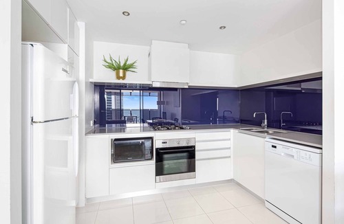 Surfers Paradise Apartment | Circle on Cavill Ocean View