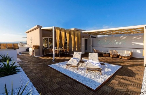 Kalamata Apartment | City Skyloft - Top location & Private Roof Garden