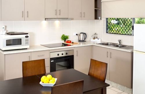 Clifton Beach Apartment | Clifton Sands Holiday Apartments