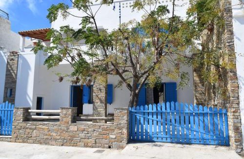 Ormos Korthiou House | CLIO'S BEACH HOUSE - DELUXE BEACH FRONT PROPERTY