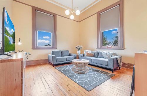 Echuca Hotel | Clocktower Suites