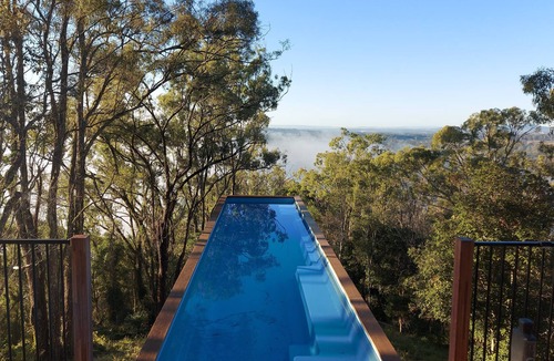 Mount Crosby Villa | Close to nature yet all inclusive