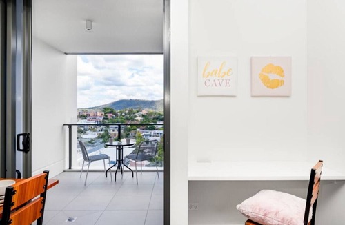 Toowong Apartment | Close to UQ + Carpark, Modern 1BR Apt w/Views