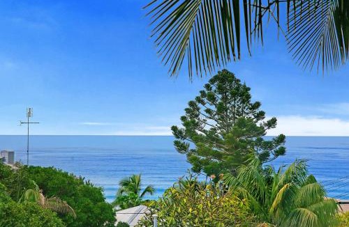 Sunshine Beach House | Coastal Pet Retreat with a View