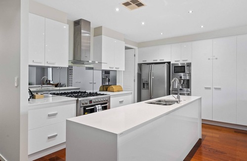 Upper Coomera House | Coaster By Khove Summ