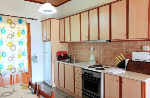 Petaleia Apartment | Cochelli Villas (Upper Floor)