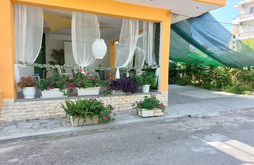 Itea Apartment | "Comfortable Apartment Near the City Center and the Sea