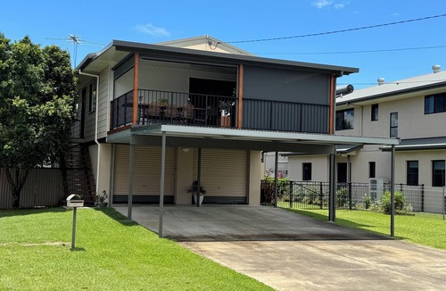 Birkdale House | Comfortable Bayside Home ~ One to Three Month Rental, flexible dates