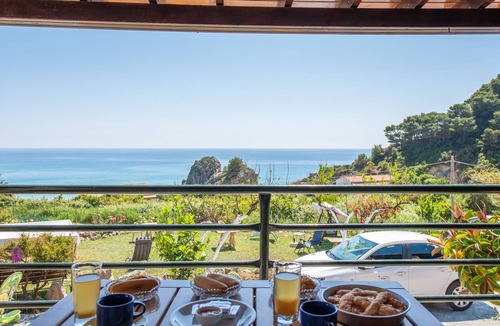 Pelekas Apartment | comfortable studio apartment, pelekas beach, 40 meters from the beach, rainbow