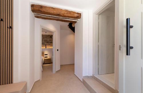 Vathi Apartment | Constantine's Residence