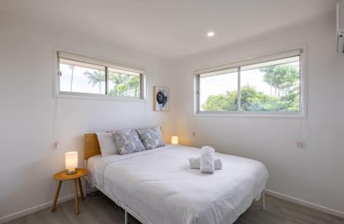 Robertson House | Convenient Comfort 4BR near Malls and Transport