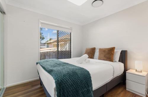Keperra House | Cosy 4BR Home with Yard in Peaceful Keperra