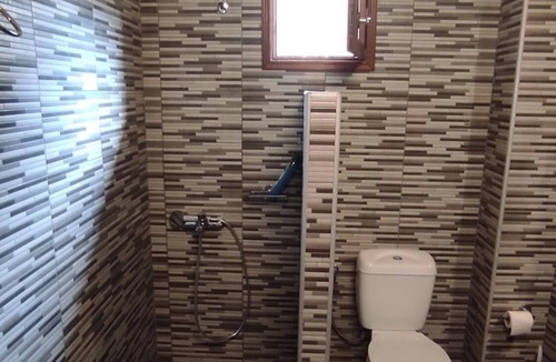Amarinthos Apartment | Cosy Apartment in Relaxed Neigboorhood