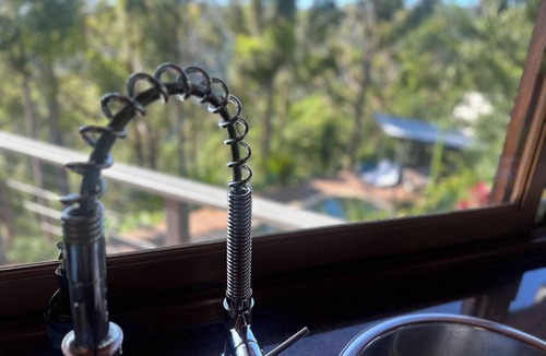 Eagle Heights House | Cosy Mountain house w/fire and pool on Tamborine Mountain!