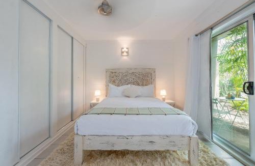 Cairns North Apartment | Cosy Stay near Cairns Esplanade