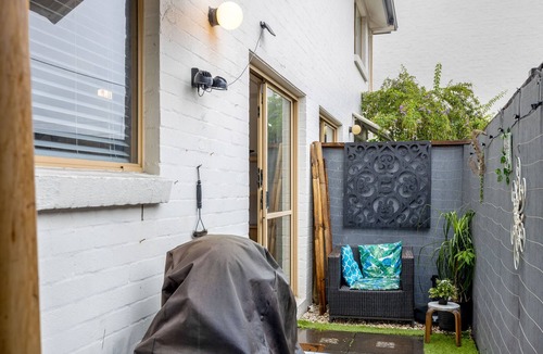 Maroochydore Apartment | Cotton Tree Tranquil Gem 2 Bedroom Central Townhouse