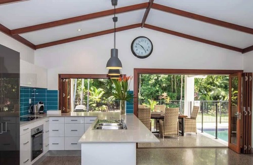 Port Douglas House | Cowrie Beach House Port Douglas