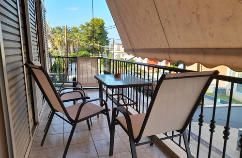 Lokroi Apartment | Cozy & cute apartment - 2 minutes from the beach!