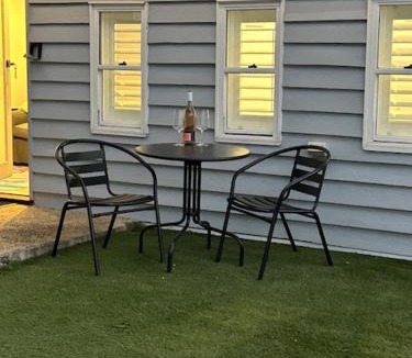 Margate House | Cozy guest suite in Margate