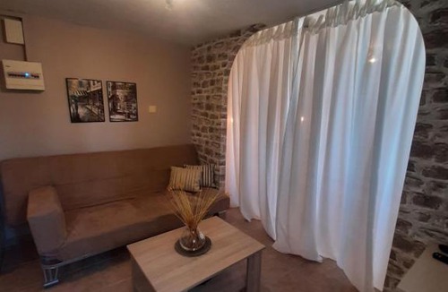 Karystos Apartment | Cozy home in Karystos-Bouros