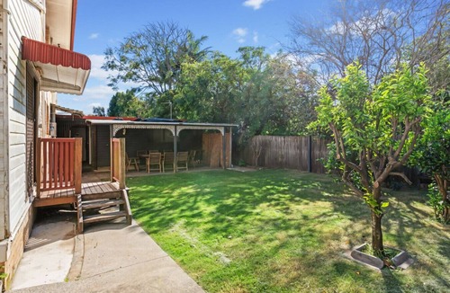 Robertson Apartment | Cozy with Pool 4BD Family Retreat in Robertson