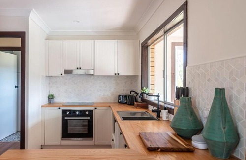 Stanthorpe House | Creek View Cottage-pool Table, Table Tennis, Views