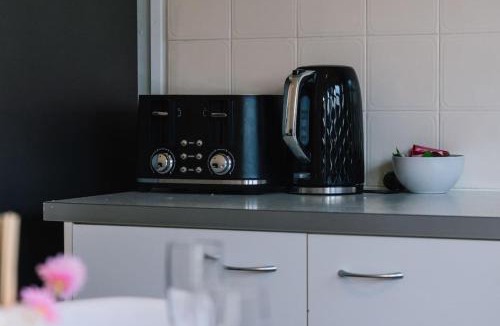 East Brisbane House | Cricket Fans Choice 2BR Walk to Gabba and Ferry
