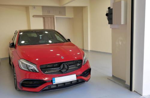 Ano Poli Apartment | Crystal Apartment with free private parking of stayinthess