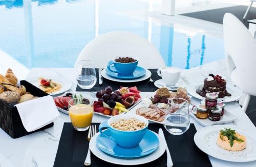 Polichrono Villa | Crystal villas & suites