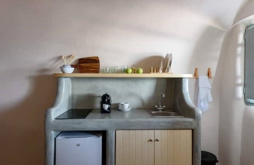 Kamari Apartment | Cueva de Olas