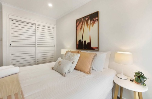 Warana House | Cute beach house - with pool, close to the beach