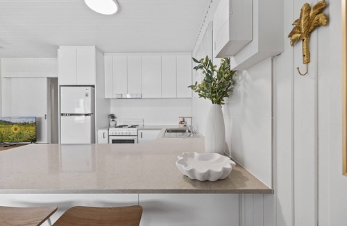 Sunshine Coast Apartment | Cute & Compact, pet friendly apartment easy access to Alex or Mooloolaba beaches