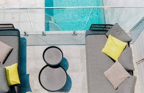 Nelly Bay House | ! Dacha on Maggie No#2, Unrivaled Island Luxury