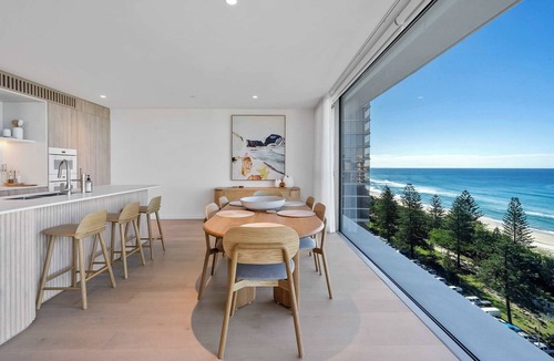 Burleigh Heads Apartment | Dali By Khove Summary