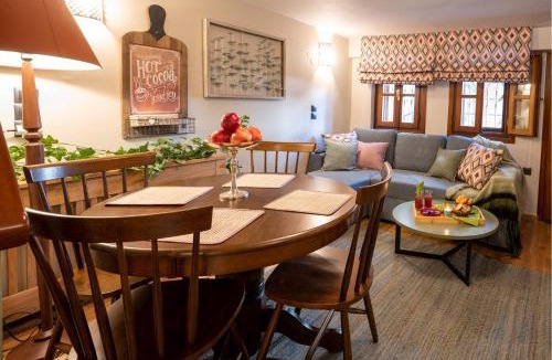 Ioannina Town Centre Villa | Dandy Villas Ioannina -Colorful Boutique House-in Old Town-Cozy