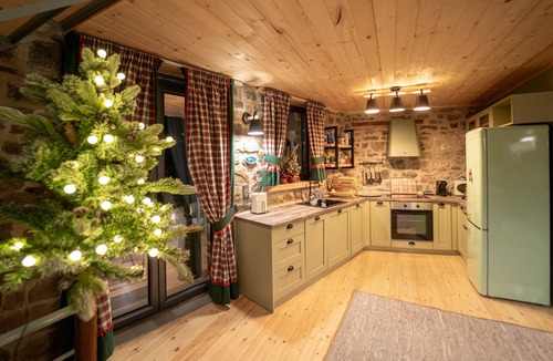 Karpenisi Ski Chalet | Dandy Villas Karpenisi-Raindrop Private &Lux 3story Chalet-The Ultimate Retreat