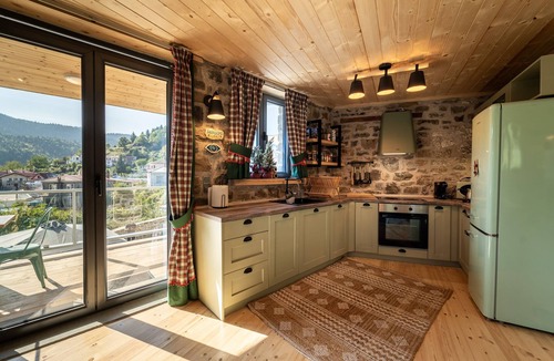 Karpenisi Ski Chalet | Dandy Villas Karpenisi-Raindrop Private &Lux 3story Chalet-The Ultimate Retreat
