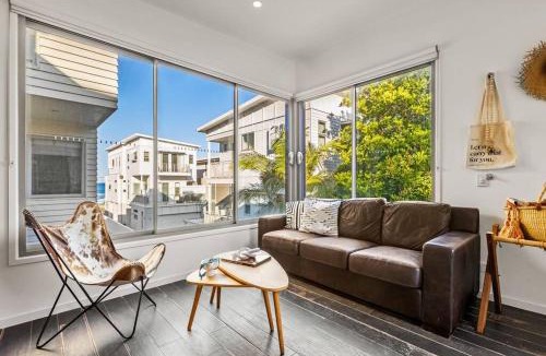 Currumbin Apartment | Daybreak Loft