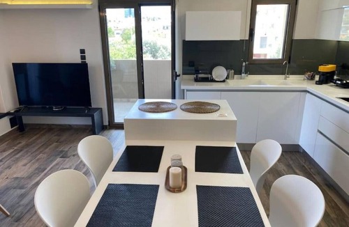 Khalandrion Apartment | Dazzling and stylish 2BR Apartment