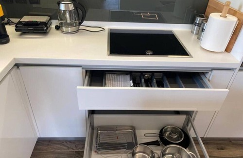 Khalandrion Apartment | Dazzling and stylish 2BR Apartment