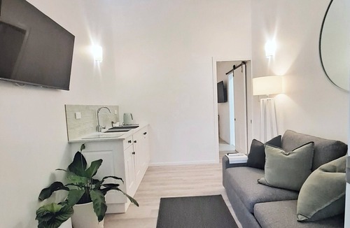 Rainbow Beach Apartment | Debbie's Place